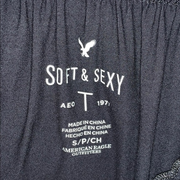 2 off the shoulder tops - Picture 4 of 5